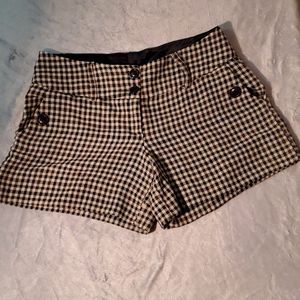 Houndstooth Hot shorts